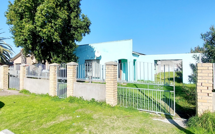 3 Bedroom Property for Sale in Palm Park Western Cape